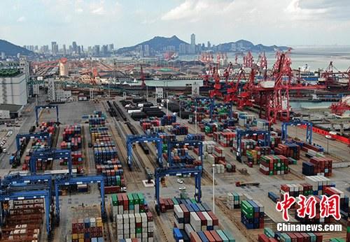 资料图：航拍一集装箱码头。<a target='_blank' href='http://www.chinanews.com/'><p align=